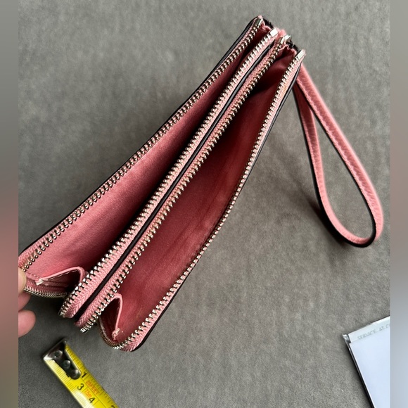 ❌SOLD❌NWOT- Coach Double corner zip wristlet- Pebble leather in Peach color - Picture 3 of 5